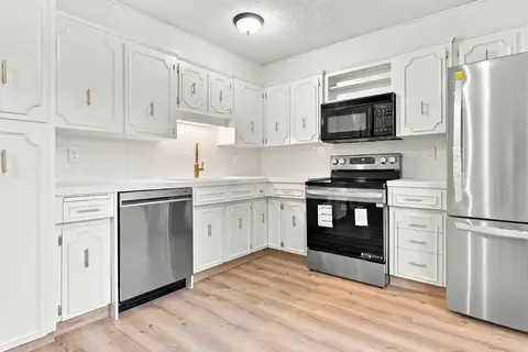 18, 9908 Bonaventure Drive SE photo 9