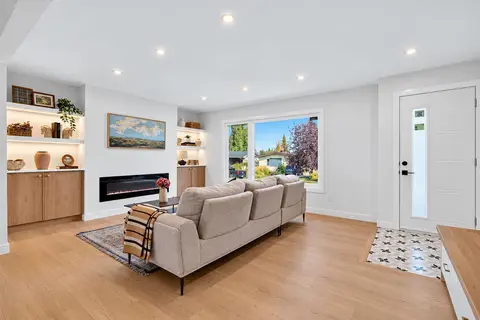 9843 5 Street SE, Calgary