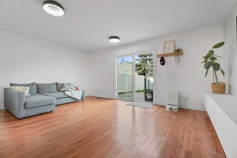 302, 9930 Bonaventure Drive SE photo 15