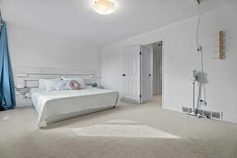 302, 9930 Bonaventure Drive SE photo 20