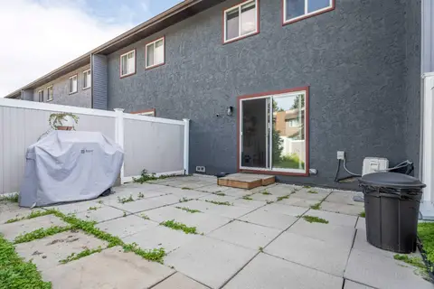 302, 9930 Bonaventure Drive SE photo 37