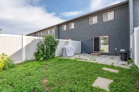 302, 9930 Bonaventure Drive SE photo 38