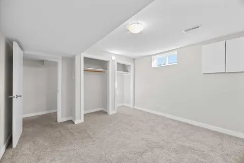 48 Selkirk Drive SW photo 36