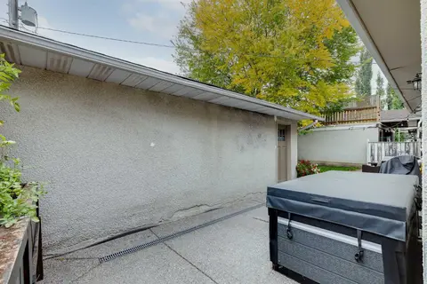 96 Alderwood Close SE photo 35