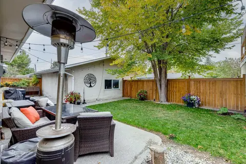 96 Alderwood Close SE photo 37