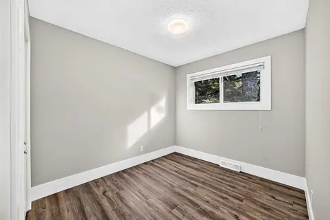 340 86 Avenue SE photo 23