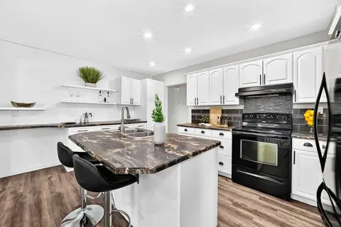 340 86 Avenue SE photo 9