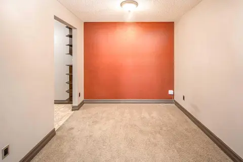 1207, 315 Southampton Drive SW photo 11