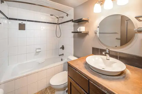 1207, 315 Southampton Drive SW photo 18