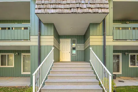 1207, 315 Southampton Drive SW photo 4