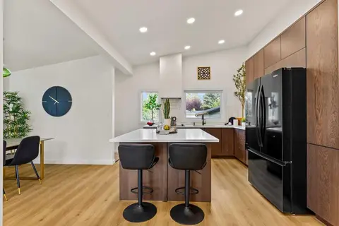 9716 2 Street SE photo 10