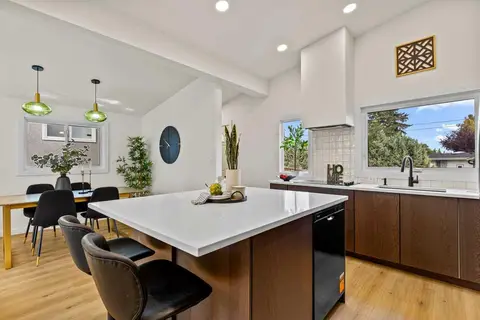 9716 2 Street SE photo 12