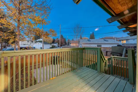 8826 6 Street SE photo 28