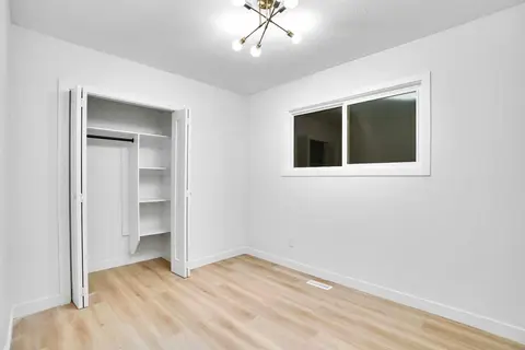 52 Franklin Drive SE photo 31
