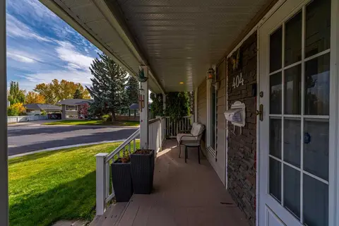 404 Attica Drive SE photo 8