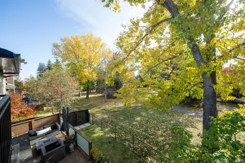31 Canterville Bay SW photo 35