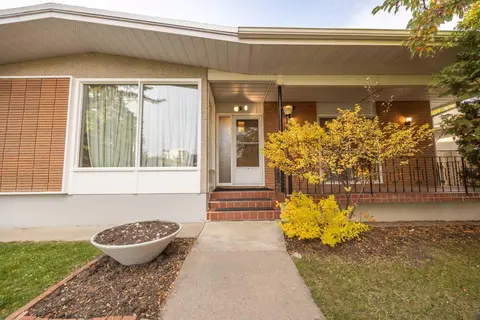53 Kentish Drive SW, Calgary