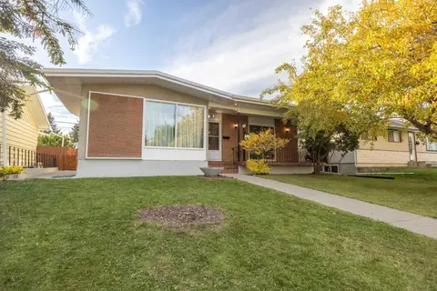 53 Kentish Drive SW photo 2