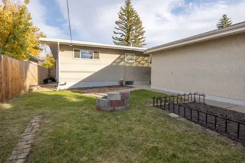 53 Kentish Drive SW photo 33