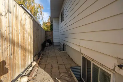 53 Kentish Drive SW photo 34