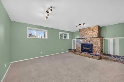 637 Willowburn Crescent SE photo 29