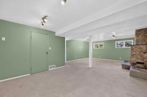 637 Willowburn Crescent SE photo 33