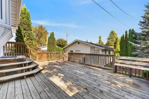 637 Willowburn Crescent SE photo 43