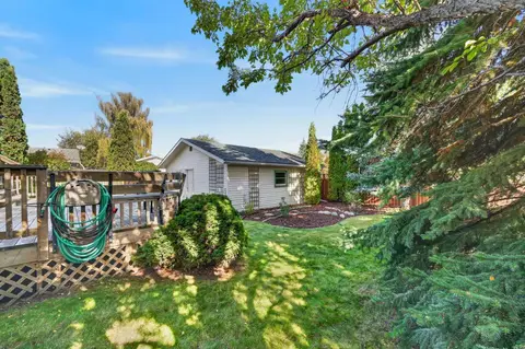 637 Willowburn Crescent SE photo 47