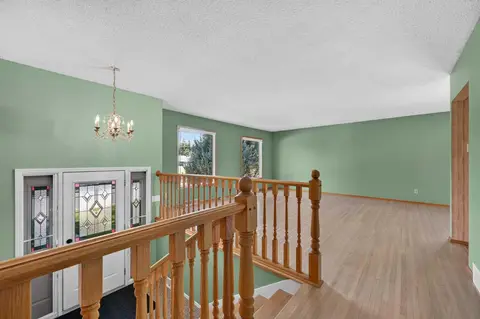 637 Willowburn Crescent SE photo 6