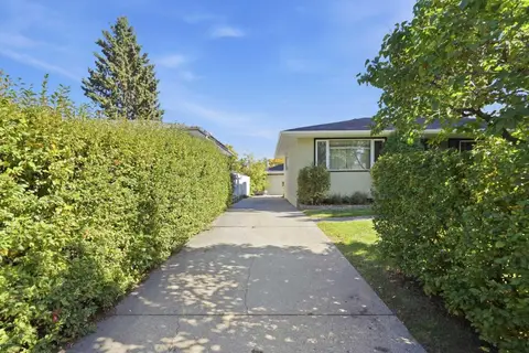 436 Arlington Drive SE photo 2