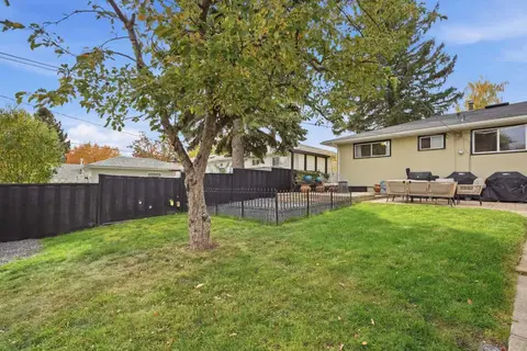 436 Arlington Drive SE photo 37