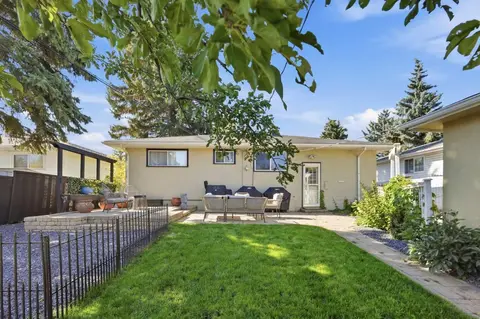 436 Arlington Drive SE photo 4