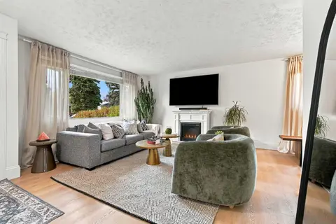436 Arlington Drive SE photo 9