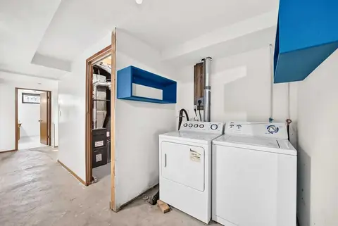 823 67 Avenue SW photo 33