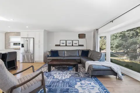 543 Willingdon Boulevard SE photo 11