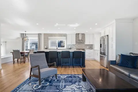 543 Willingdon Boulevard SE photo 12