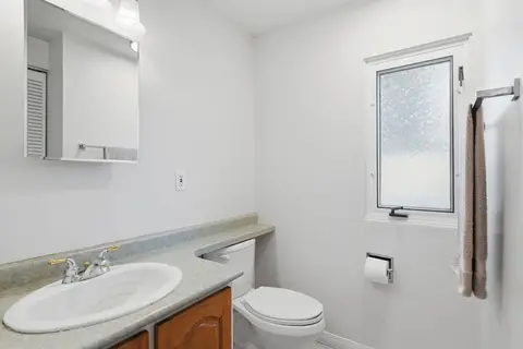 543 Willingdon Boulevard SE photo 25