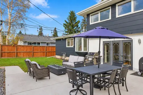 543 Willingdon Boulevard SE photo 36