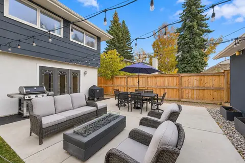 543 Willingdon Boulevard SE photo 37