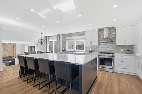 543 Willingdon Boulevard SE photo 6