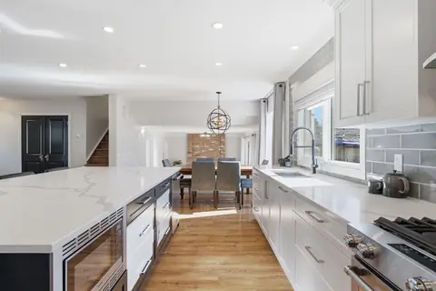 543 Willingdon Boulevard SE photo 8