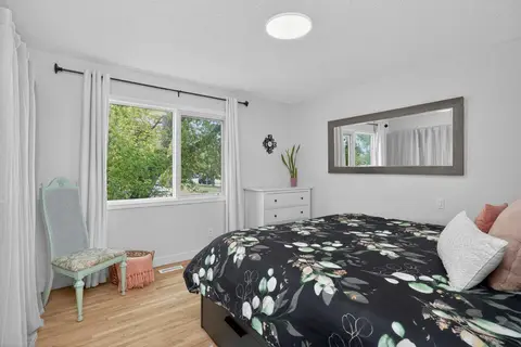 10704 Maplecrest Road SE photo 16