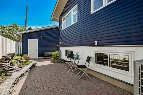 10704 Maplecrest Road SE photo 35