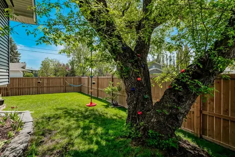 10704 Maplecrest Road SE photo 37