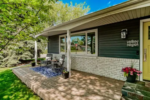 10704 Maplecrest Road SE photo 5