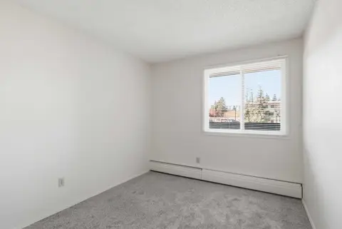5211, 315 Southampton Drive SW photo 10
