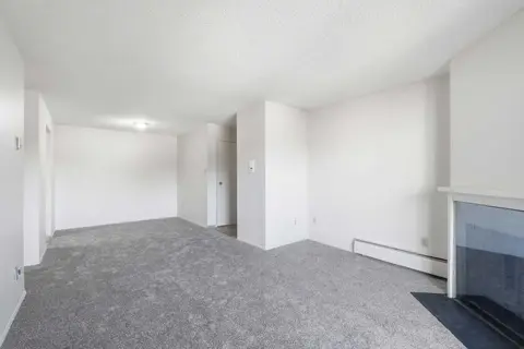 5211, 315 Southampton Drive SW photo 5