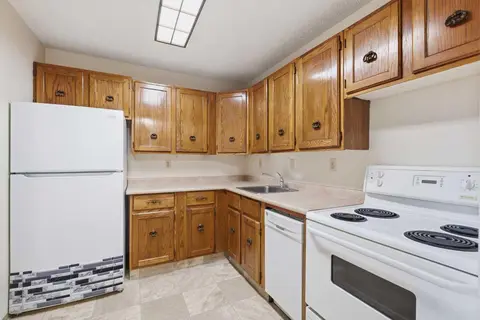 5211, 315 Southampton Drive SW photo 7