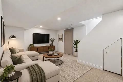 148 Cantrell Drive SW photo 16
