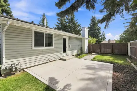 148 Cantrell Drive SW photo 26